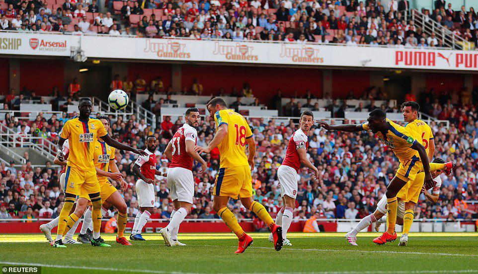 Arsenal និង Man Utd ចាញ់ដូចគ្នា ធ្វើឲ្យកៅអី Top-4 ស្វិតស្វាញខ្លាំងឡើង នៅ Premier League