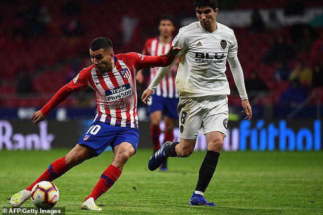 At. Madrid យកឈ្នះ Valencia បង្អាក់ក្រុមខ្លាំង Barcelona លើកពាន La Liga មុនបិទរដូវកាល