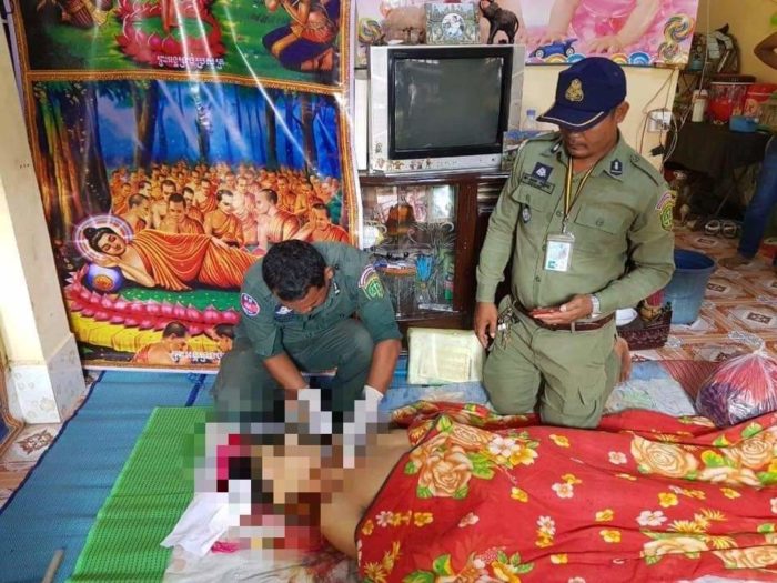 បែកផ្លែម៉ូទ័រមុតបំពង់កបណ្តាលឲ្យស្លាប់ភ្លាម ៗនៅកន្លែងកេីតហេតុ!