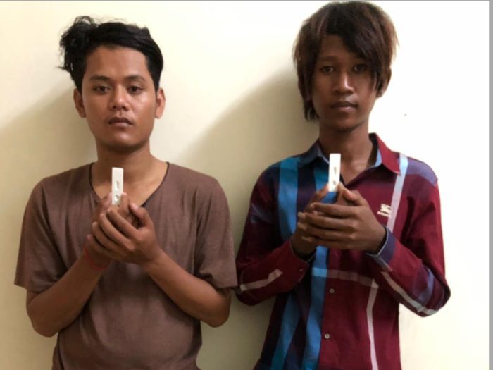 សមត្ថកិច្ចឃាត់ខ្លួនជនសង្ស័យ២នាក់ករណីរក្សាទុកថ្នាំញៀន!