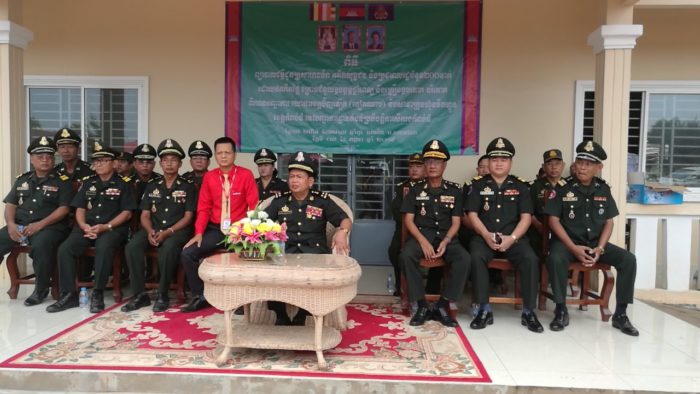 គ្រួសារយោធិនអតីតយុទ្ធជននិងប្រជាពលរដ្ឋក្រីក្រជាង២០០នាក់ទទួលបានពិនិត្យព្យាបាលជំងឺដោយឥតគិតថ្លៃ!!