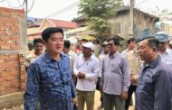 លោក អភិបាលខណ្ឌកំបូល ស្នើពលរដ្ឋសូមឲ្យចូលរួមសហការល្អ ជាមួយអាជ្ញាធរ ក្នុងការស្ថាបនាពង្រីកផ្លូវ ប្រវែង១៥០០ ម៉ែត្រ នៅច្រកចូលវត្តជន្លង់ម្លូ