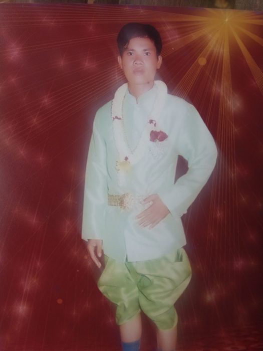 បាត់ប្តីបីថ្ងៃស្លន់ស្លោក្រោយប្តឹងសមត្ថកិច្ចគ្មានដំណឹងនាំគ្នាស្វែងរកប្ដីផ្អេីលពេញស្រុក!!