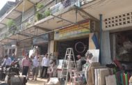 អាជ្ញាធរក្រុងស្ទឹងសែនចុះកាត់សំយ៉ាប និងផ្លាកប៉ាណូអាណាធិបតេយ្យរំរលោភលើដីចំណីផ្លូវ!