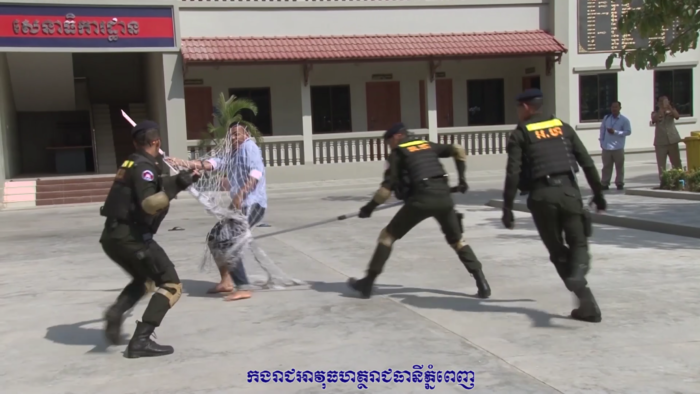 យុទ្ធវិធីប្រើប្រាស់សំណាញ់ និងឧបករណ៍បង្ក្រាបបទល្មើសរបស់អាវុធហត្ថរាជធានីភ្នំពេញ សាមញ្ញតែមានប្រសិទ្ធិភាពខ្ពស់!