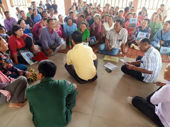ប្រជាពលរដ្ឋជាច្រើនគ្រួសារ ផ្ទុះការតវ៉ាស្រែកទាមទាររក របបដីស្រែរបស់ពួកគាត់ដែលសម្តេចតេជោ ហ៊ុន សែន ផ្ដល់ឲ្យពួកគាត់!