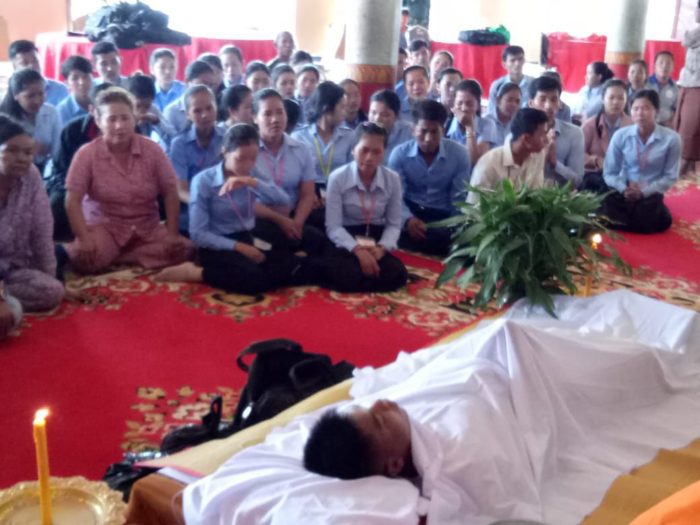 គរុសិស្សម្នាក់សង្ស័យខ្យល់គរដេកស្លាប់នៅក្នុងវត្តព្រៃឆ្លាក់ក្រុងស្វាយរៀង