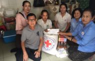 អនុសាខាកាកបាទក្រហមកម្ពុជា ខណ្ឌដូនពេញ ចុះសួរសុខទុក្ខ និងចែករំលែកអំណោយមនុស្សធម៌កាកបាទក្រហមកម្ពុជា!