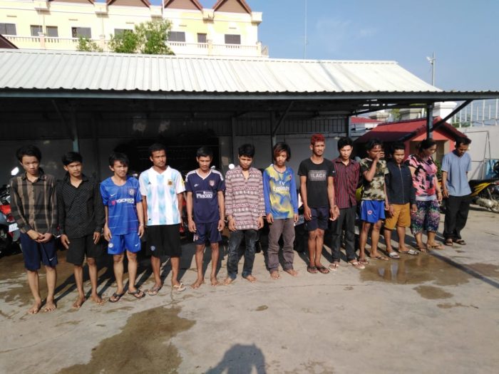 នគរបាលខណ្ឌសែនសុខបញ្ចូនជនសង្ស័យ១៣នាក់ ​ទៅកាន់​តុ​លាការដើម្បីផ្ដន្ទាទោស ពាក់ព័ន្ធបទល្មើស៥ករណីផ្សេងគ្នា!