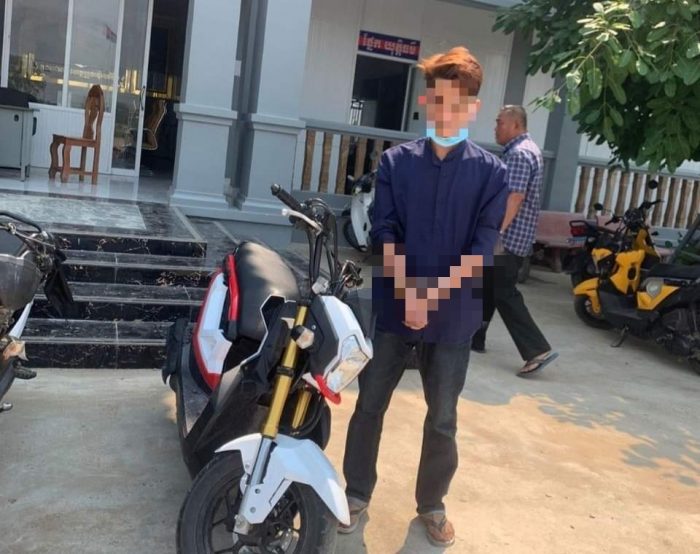 ទុកម៉ូតូខាងមុខផ្ទះមិនបានដកកូនសោរចេញ ឃើញគ្មានម្ចាស់នៅក្បែលួចជិៈចេញភ្លែត!