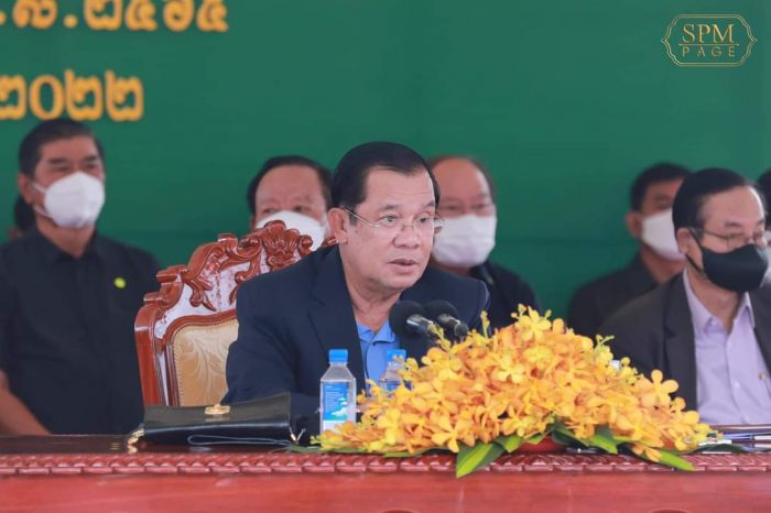 សម្តេចតេជោ ហ៊ុន សែន អញ្ជើញពិនិត្យវឌ្ឍនភាពនៃការសាងសង់ អាកាសយានដ្ឋានអន្តរជាតិសៀមរាប-អង្គរ