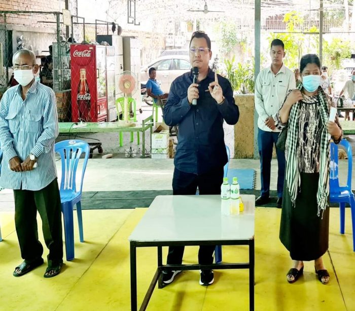 លោក ឌី រ័ត្នខេមរុណ ៖ មានតែគណបក្សប្រជាជនកម្ពុជា តែមួយគត់ប៉ុណ្ណោះ ដែរអាចធ្វើអោយប្រទេសកម្ពុជា មាន សុខសន្តិភាព និង ការអភិវឌ្ឍន៍​ គ្រប់វិស័យ រួមទាំងលើកកម្ពស់ជីវភាពរស់នៅរបស់ប្រជាជនកម្ពុជាយើងបានដល់សព្វថ្ងៃ 