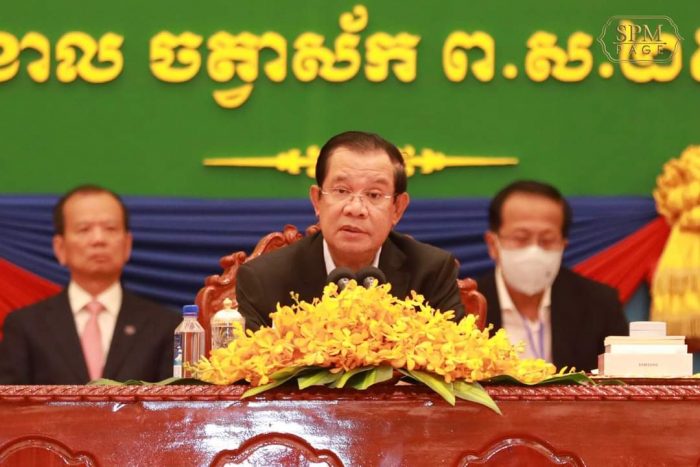 សម្តេចតេជោ ហ៊ុន សែន អញ្ជើញសំណេះសំណាល និងផ្តល់រង្វាន់ដល់សិស្សនិទ្ទេស A ចំនួនជាង១,៧៥៣នាក់