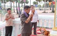 អាជ្ញាធរខេត្តស្វាយរៀង លែងកូនត្រីចម្រុះពណ៌ចំនួន១ម៉ឺនក្បាល នៅស្រះទឹក ក្នុងបរិវេណរមណីដ្ឋានប្រាសាទព្រៃបាសាក់ នៅស្រុកស្វាយជ្រំ