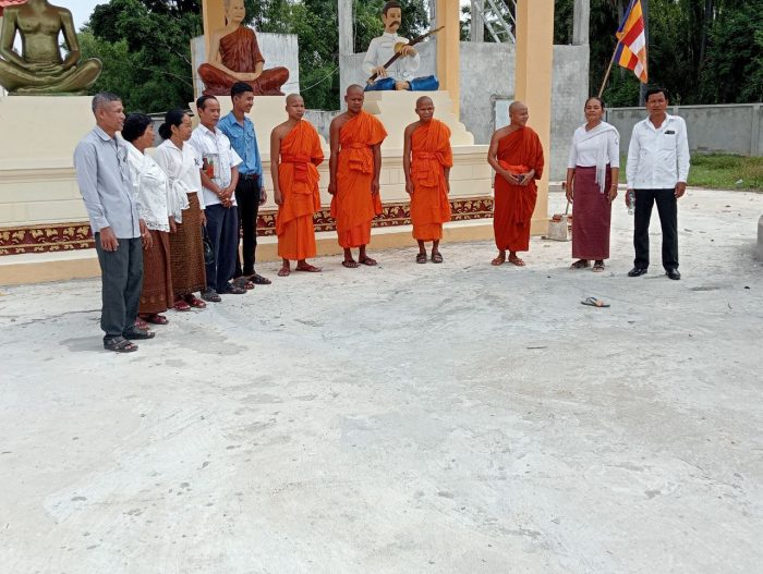 ក្រុមការងារលោក ប៊ី វុទ្ធី ចុះត្រួតពិនិត្យការងារសន្ដិសុខ សណ្ដាប់ធ្នាប់សាធាណៈ និងអនាម័យបរិស្ថាន តាមវត្ដចំនួន៣ ក្នុងឱកាសថ្ងៃកាន់បិណ្ឌ​ នៃពិធីបុណ្យភ្ជុំបិណ្ឌ នៅឃុំស្វាយធំ