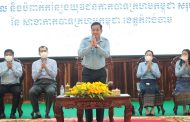 យុវសិស្ស ២០០នាក់ មកពី ៤ គ្រឹះស្ថានសិក្សា ទទួលបានការបំពាក់កន្សែងបំពេញសិទ្ធិ ជាយុវជមកាកបាទក្រហមកម្ពុជា ពីគណ:កម្មាធិការ សាខា ខខេត្តកំពង់ចាម
