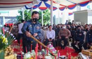 ឧត្តមសេនីយ៍ឯក រ័ត្ន ស្រ៊ាង និង ឯកឧត្តម កើត ឆែ អញ្ជើញបញ្ចុះបឋមសិលាសាងសង់អគារមូលដ្ឋាន កងរាជអាវុធហត្ថខណ្ឌកំបូល