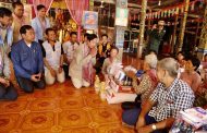 ទេសរដ្ឋមន្ត្រី គន់ គីម ចុះសាកសួរសុខទុក្ខប្រជាពលរដ្ឋរងគ្រោះដោយទឹកជំនន់ទឹកភ្លៀង នៅភូមិសាស្ត្រឃុំកំពង់ស្វាយ និងការងារអាទិភាព​សំខាន់ ៤ចំណុច​ដល់អាជ្ញាធរ​មូលដ្ឋាន