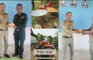 មន្ត្រីនគរបាល២នាក់មានស្នាដៃក្នុងការបង្ក្រាបល្បែងស៊ីសងមាន់ជល់ទទួលប្រាក់លើកទឹកចិត្តលោកវរសេនីយ៍ឯក សួន សំអឿន អធិការនគរបាលស្រុកកំពង់ត្របែក