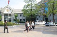 ក្រុមចោរឆក់យ៉ាងសកម្ម០៥នាក់ ត្រូវបាន អាវុធហត្ថរាជធានីភ្នំពេញ ឃាត់ខ្លួនបញ្ជូនទៅតុលាការ!