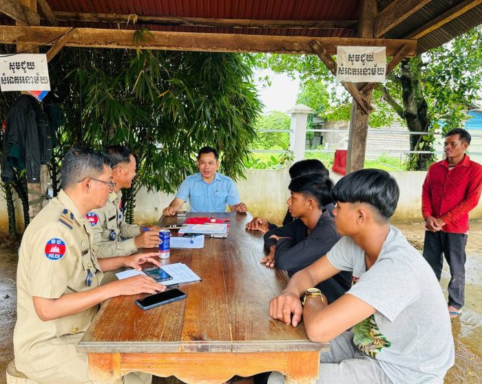 មុខសញ្ញាចោរលួចយ៉ាងសកម្មនៅតាមបណ្តារាជធានី-ខេត្ត បានអស់ល័ក្ខជាប់ខ្នោះរបស់កម្លាំងនគរបាលក្រុងសំរោង ខេត្តឧត្តរមានជ័យ