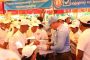 ប្រជាពលរដ្ធស្នើរសុំឲ្យអាជ្ញាធរពាក់ព័ន្ធនិងមន្ត្រីជំនាញមេត្តាជួយតភ្ជាប់ផ្លូវដែលបានបាក់ដាច់ដើម្បីជួយសម្រួលដល់ការដឹកជញ្ជូនកសិផល...!