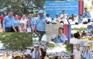 ឯកឧត្តម ប៉ក់ ណារ៉ូន អនុប្រធានថ្នាក់កណ្តាលចុះជួយឃុំក្រោលគោ បានរួមជួបសំណេះសំណាល ជាមួយសមាជិកបក្សភួមិទួលខួចជិត៥០០នាក់និងបានបង្រៀនគូសសន្លឹកឆ្នោត ស្ថិតនៅភូមិទួលខួច ឃុំក្រោលគោ!