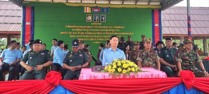 ដំណើរសួរសុខទុក្ខរបស់ឯកឧត្តម កែវ រតន: និងជួបសំណេះសំណាលដល់នាយ ពលទាហាន នាយពលនគរបាល នៅទីបញ្ជាការវរសេនាតូចលេខ៤២២សមរភូមិមុខទិសប្រាសាទតាមាន់