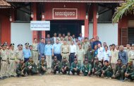លោកឧត្តមសេនីយ៍ទោ ហួត សុធី  បន្តចុះជួបផ្ទាល់ជាមួយអាជ្ញាធរមូលដ្ឋាន សហគមន៍ និង ប្រជាពលរដ្ឋ គាំទ្រជម្រុញ និងពង្រឹងការងារអនុវត្តការងារនគរបាលនិងសហគមន៍ នៅឃុំបេង ស្រុកបន្ទាយអំពិល