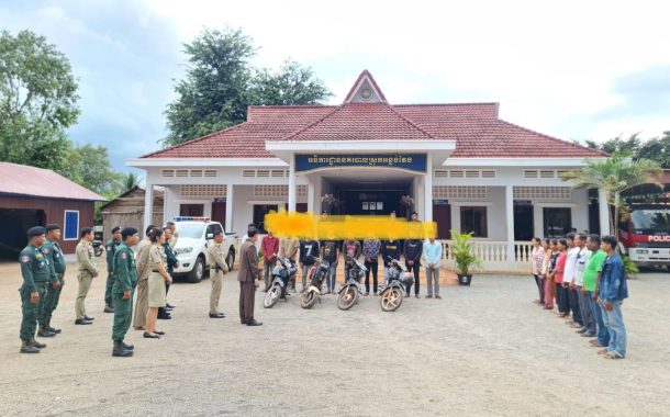 ឃាត់ខ្លួនក្មេងទំនើង២ក្រុមមានគ្នា១០ករណីជិះម៉ូតូយកដុំថ្មដេញវាយគប់គ្នានៅទីសារធារណ: