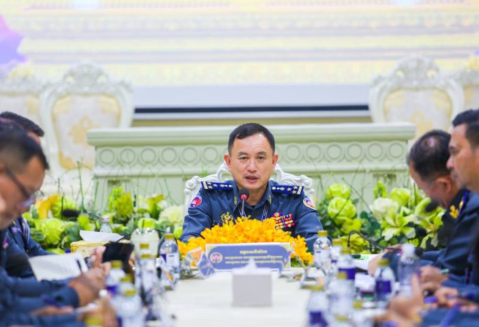អាវុធហត្ថរាជធានីភ្នំពេញ បើកកិច្ចប្រជុំត្រួតពិនិត្យការអនុវត្តតួនាទីភារកិច្ចកងរាជអាវុធហត្ថ ៩ខែ និងទិសដៅត្រីមាស៤ ឆ្នាំ២០២៣!