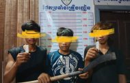 ឃាត់ខ្លួនក្រុមក្មេងទំនើងចំនួន៣នាក់ករណីដេញវាយតប់គ្នានៅលើផ្លូវសារធារណ:បង្កអសន្តិសុខនិងដកហូតបានកាំបិតខ្វែវ១ដើម