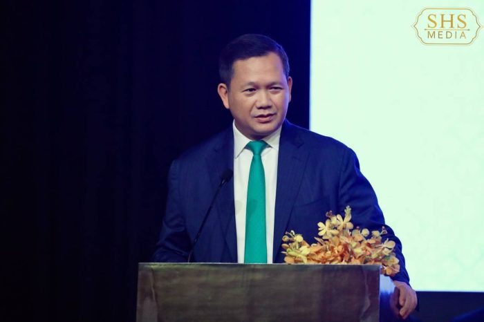 សម្តេចមហាបវរធិបតី​ ហ៊ុន​ ម៉ាណែត​ នាយករដ្ឋមន្ត្រី នៃព្រះរាជាណាចក្រកម្ពុជា និងលោកជំទាវបណ្ឌិត ពេជ ចន្ទ មុនី្ន ហ៊ុនម៉ាណែ​ត​បានអញ្ជេីញជួបសំណេះសំណាលជាមួយបងប្អូនសហគមន៍ខ្មែររស់នៅប្រទេស អូស្ត្រាលី និងនូវ៉ែលសេឡង់​ ប្រកបដោយភាពស្និទស្នាល​ និងកក់ក្តៅក្រោមស្នាមញញឹមមហាគ្រួសារខ្មែរ​ ដែលបានមកជួបជុំគ្នា