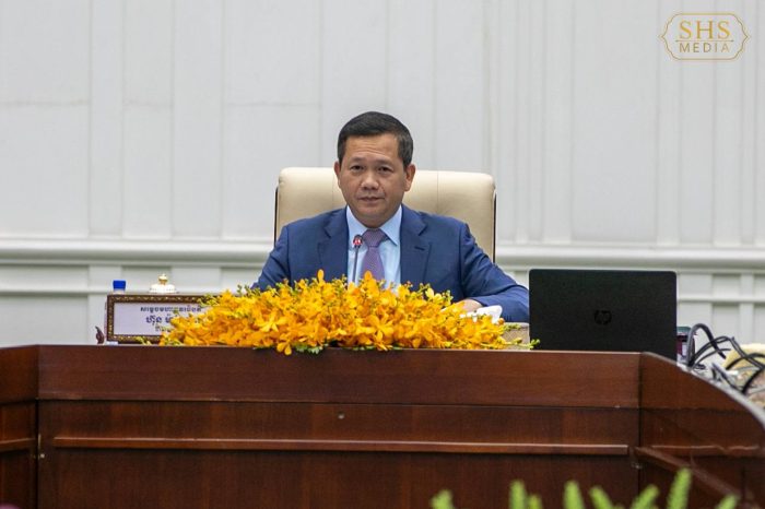 សម្តេចមហាបវរធិបតី ហ៊ុន ម៉ាណែត នាយករដ្ឋមន្ត្រី នៃព្រះរាជាណាចក្រកម្ពុជា បានអញ្ជើញដឹកនាំកិច្ចប្រជុំពេញអង្គគណៈរដ្ឋមន្ត្រី នៅវិមានសន្តិភាព