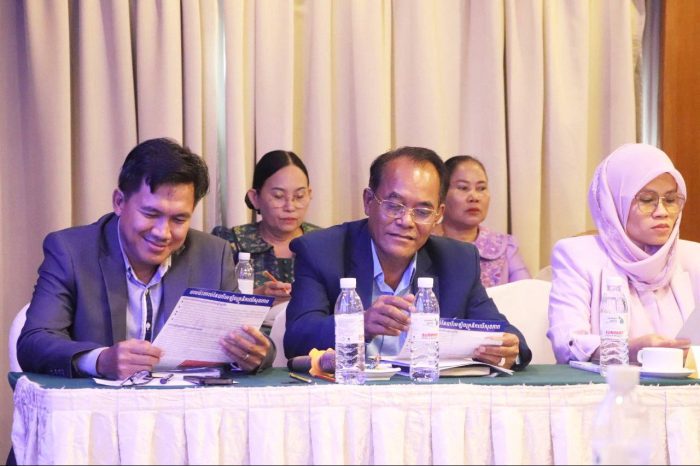 ឯកឧត្ដម ហាន កុសល អភិបាលរងខេត្ត តំណាងដ៏ខ្ពង់ខ្ពស់ ឯកឧត្ដម អ៊ុន ចាន់ដា អភិបាលនៃគណៈអភិបាលខេត្តកំពង់ចាមបានអញ្ជើញចូលរួមកិច្ចប្រជុំផ្សព្វផ្សាយ ស្តីពីលទ្ធផលការសិក្សាស្រាវជ្រាវអំពីការបង្ការទប់ស្កាត់ហានិភ័យផ្នែកសុខភាព បង្កដោយការប្រើប្រាស់ និងចែកចាយបារីអេឡិចត្រូនិកក្នុងចំណោមយុវជន