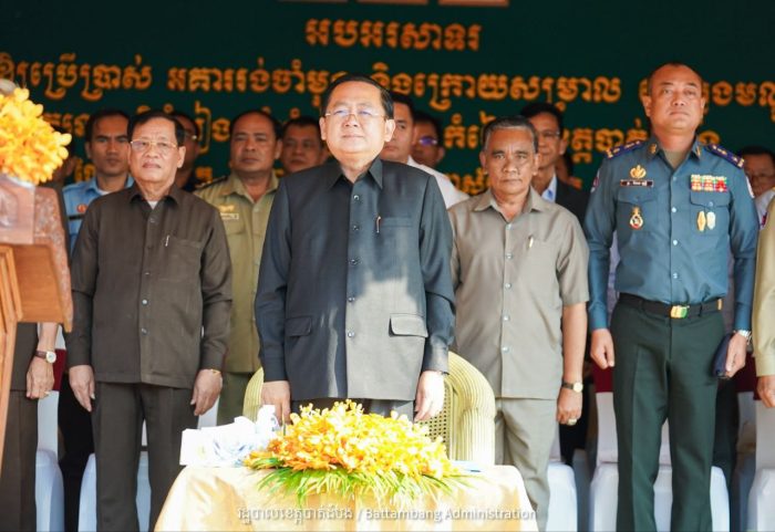 ឯកឧត្តម សុខ លូ អភិបាល នៃគណៈអភិបាលខេត្តបាត់ដំបង បានអញ្ជើញជាអធិបតីភាព ក្នុងពិធីសម្ពោធដាក់ឱ្យប្រើប្រាស់ជាផ្លូវការនូវអគាររង់ចាំ មុន និងក្រោយពេលសម្រាលកូន ក្នុងបរិវេណមណ្ឌលសុខភាពកំរៀង ស្ថិតក្នុងភូមិកំរៀង ឃុំកំរៀង ស្រុកកំរៀង ខេត្តបាត់ដំបង