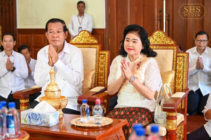 សម្តេចតេជោ ហ៊ុន សែន និងសម្ដេចកិត្តិព្រឹទ្ធបណ្ឌិត ប៊ុន រ៉ានី ហ៊ុនសែន  អញ្ជើញប្រគេនចង្ហាន់ និងទេយ្យវត្ថុថ្វាយ សម្តេចព្រះមហាសង្ឃរាជស្តីទី នន្ទ ង៉ែត