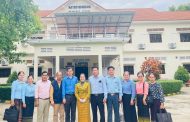 លោកស្រី​ រិន​ ធារ៉ា​ អភិបាលរង​ តំណាងលោក​ លី​ សុវណ្ណ​ អភិបាលនៃគណៈអភិបាលក្រុងកំពង់ចាមចុះត្រួតពិនិត្យ​ និងវាយតម្លៃការអនុវត្តគោលការណ៍ណែនាំ​ ស្តីពី​ ការរៀបចំទីក្រុងទេសចរណ៍គ្មានផ្សែងបារី​ 