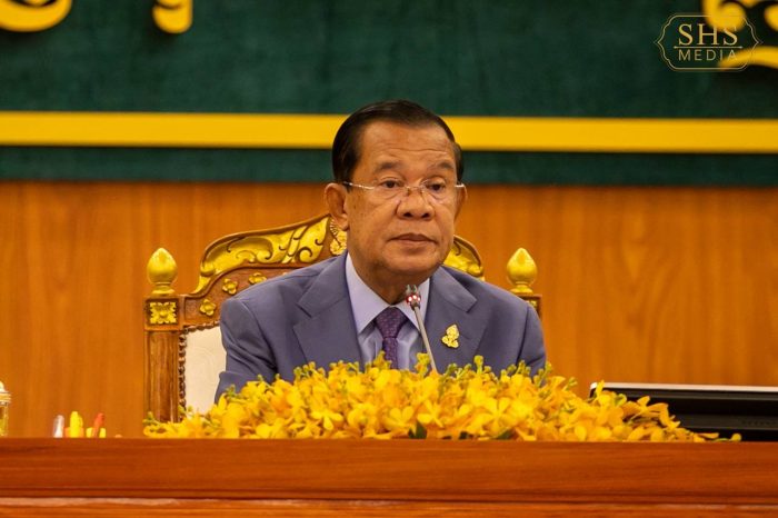 សម្តេចអគ្គមហាសេនាបតីតេជោ ហ៊ុន សែន ប្រធានព្រឹទ្ធសភានៃព្រះរាជាណាចក្រកម្ពុជា អញ្ជើញដឹកនាំសម័យប្រជុំព្រឹទ្ធសភាជាវិសាមញ្ញ នីតិកាលទី៥