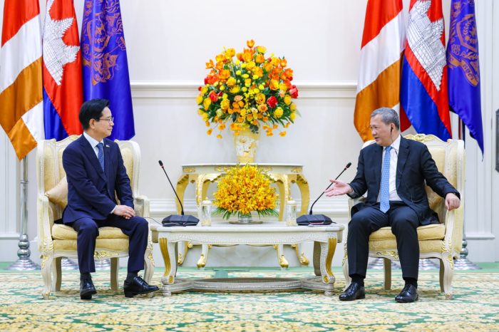 សម្តេចមហាបវរធិបតី ហ៊ុន ម៉ាណែត អនុញ្ញាតឱ្យឯកអគ្គរដ្ឋទូតកូរ៉េខាងត្បូង ចូលជួបសម្តែងការគួរសម